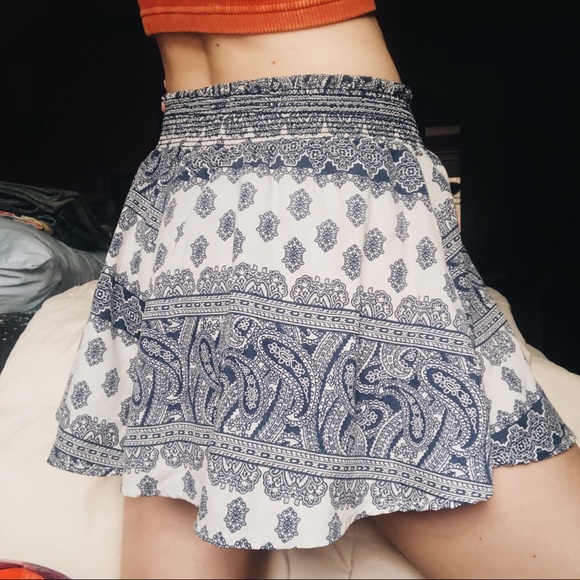 Blue and White Patterned Flowy Shorts - Picture 2 of 4